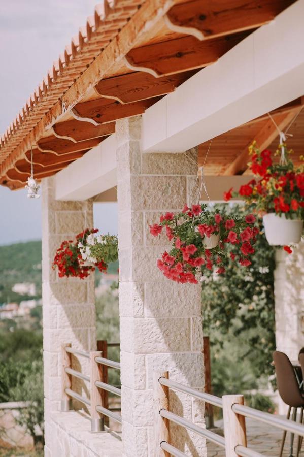 Vila Milo Himare Exterior photo
